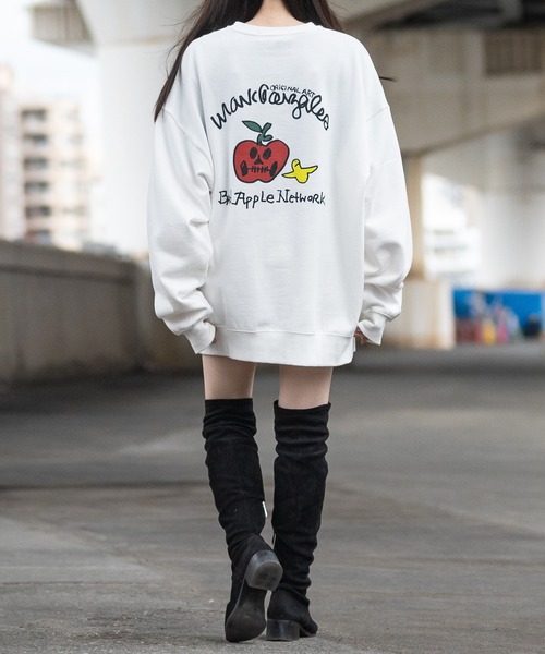 Mark Gonzales（マーク・ゴンザレス）の「【ba】JOHN'S CLOSET別注 〔MARK GONZALES ARTWORK COLLECTION / マーク ゴンザレス〕アソートアート プリント ビッグシルエット クルーネックスウェット（スウェット・メンズ・ホワイト系1/ホワイト系2/ホワイト系3/ブラック系1/ブラック系2/ブラック系3/ライトグレー系1/ライトグレー系2/ブラック系4/ライトグレー系3/ホワイト系4/ライトグレー系4・MEDIUM/LARGE）」の21枚目の写真