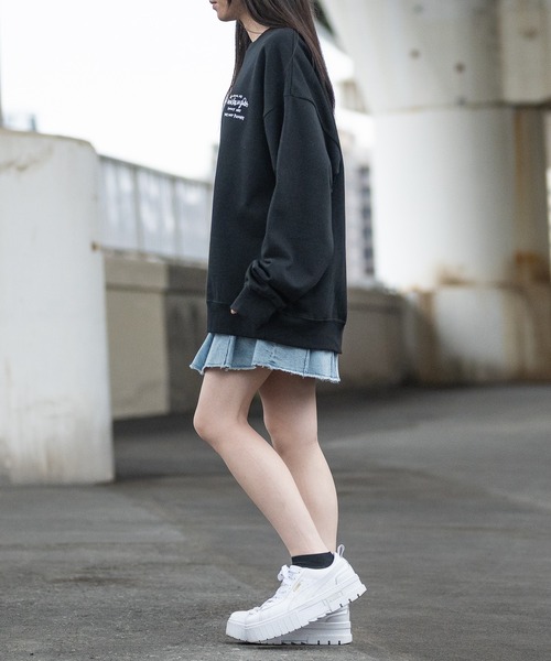 Mark Gonzales（マーク・ゴンザレス）の「【ba】JOHN'S CLOSET別注 〔MARK GONZALES ARTWORK COLLECTION / マーク ゴンザレス〕アソートアート プリント ビッグシルエット クルーネックスウェット（スウェット・メンズ・ホワイト系1/ホワイト系2/ホワイト系3/ブラック系1/ブラック系2/ブラック系3/ライトグレー系1/ライトグレー系2/ブラック系4/ライトグレー系3/ホワイト系4/ライトグレー系4・MEDIUM/LARGE）」の15枚目の写真