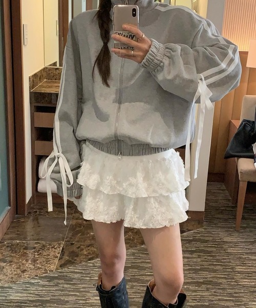 LYEON(リヨン)の「袖リボンラインダブルジップスウェットブルゾン 裏起毛(ブルゾン・レディース・グレー/ネイビー/ブラウン・FREE)」の2枚目の写真