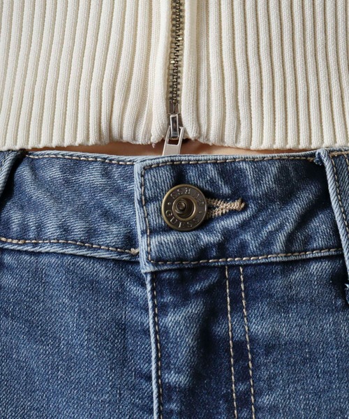 Guess（ゲス）の「GUESS Ultra Ankle Skinny LADIES DENIM PANTS ウルトラアンクルスキニー（デニムパンツ・レディース・ダークインディゴブルー・25inch/26inch/27inch/28inch）」の5枚目の写真