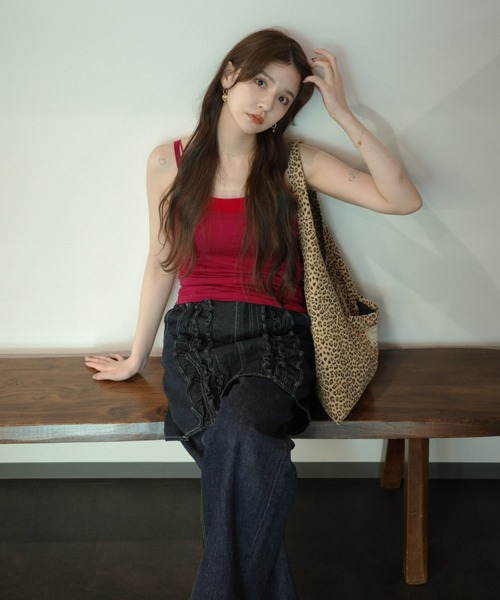 idem(イデム)の「frill denim mini skirt / フリルデザインミニスカート(デニムスカート・レディース・ネイビー/ブルー・FREE)」の5枚目の写真