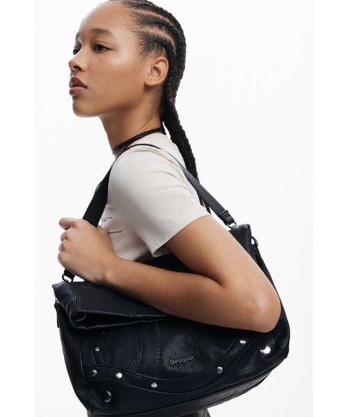 Desigual（デシグアル）の「REPRISE EMBRO PATCH LOVERTY PUハンドバッグ（ハンドバッグ・レディース・ブラック・FREE）」の6枚目の写真