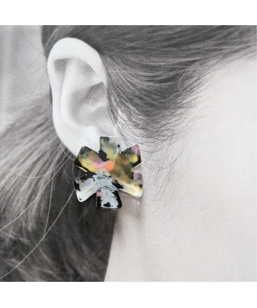 tone（トーン）の「【-HIGORO-】手書きアートピアス〈おはな〉(MA)（ピアス（両耳用）・レディース・ネイビー系2/ブラック系2/ネイビー系1/ブラック系1/ホワイト×ブルー/パープル系その他/パープル系その他2/イエロー×グリーン/ピンク系その他/グリーン系その他/ピンク系その他2・FREE）」の14枚目の写真