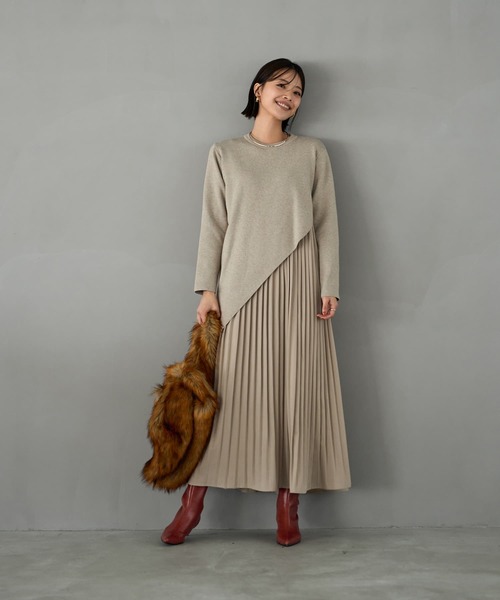 STYLE DELI(スタイルデリ)の「ななめニットレイヤードワンピース(ワンピース・レディース・ベージュ/ブラック・SMALL/MEDIUM)」の1枚目の写真