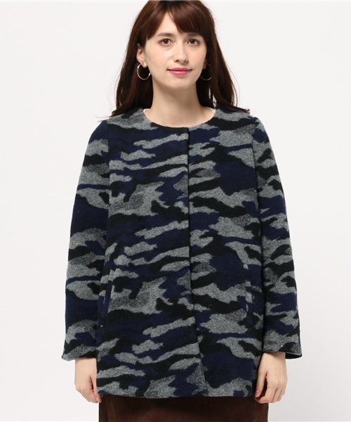 ROSE BUD（ローズバッド）の「LC-15214 CAMOUFLAGE SLIVER NO COLLAR COAT（ノーカラージャケット・レディース・オリーブドラブ/ネイビー・1/2）」の13枚目の写真