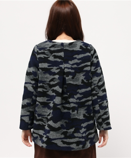 ROSE BUD（ローズバッド）の「LC-15214 CAMOUFLAGE SLIVER NO COLLAR COAT（ノーカラージャケット・レディース・オリーブドラブ/ネイビー・1/2）」の11枚目の写真