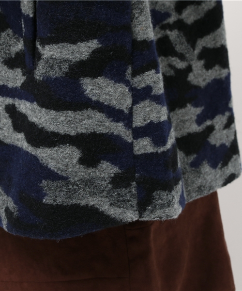 ROSE BUD（ローズバッド）の「LC-15214 CAMOUFLAGE SLIVER NO COLLAR COAT（ノーカラージャケット・レディース・オリーブドラブ/ネイビー・1/2）」の6枚目の写真