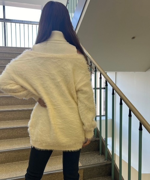 LETee(レティー)の「レイヤードタートルネックニットプルオーバー(ニット/セーター・レディース・ホワイト/ブラック・FREE)」の10枚目の写真