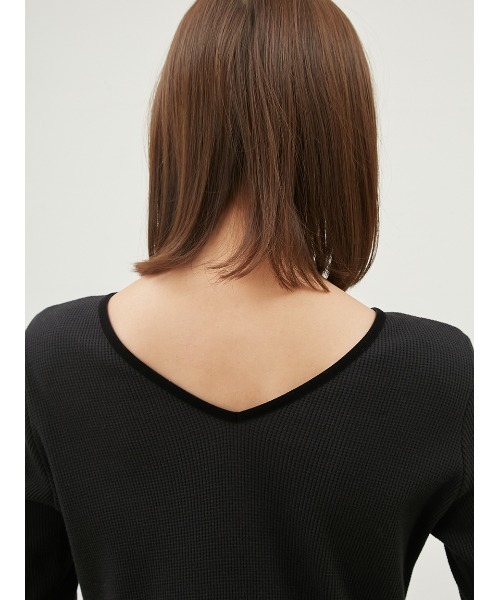 Mila Owen(ミラオーウェン)の「肩パッド付フレアナローワッフルワンピース(ワンピース・レディース・ベージュ/ブラック/その他・0/1)」の11枚目の写真