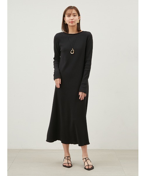 Mila Owen(ミラオーウェン)の「肩パッド付フレアナローワッフルワンピース(ワンピース・レディース・ベージュ/ブラック/その他・0/1)」の5枚目の写真