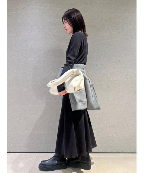 Mila Owen(ミラオーウェン)の「肩パッド付フレアナローワッフルワンピース(ワンピース・レディース・ベージュ/ブラック/その他・0/1)」の14枚目の写真