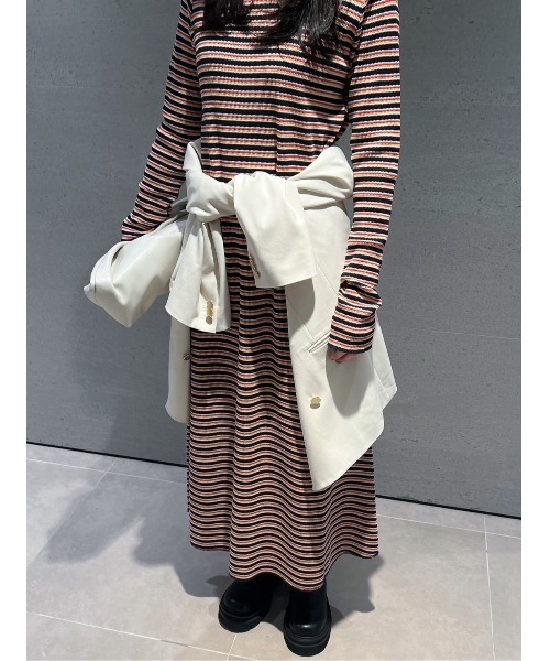 Mila Owen(ミラオーウェン)の「肩パッド付フレアナローワッフルワンピース(ワンピース・レディース・ベージュ/ブラック/その他・0/1)」の18枚目の写真