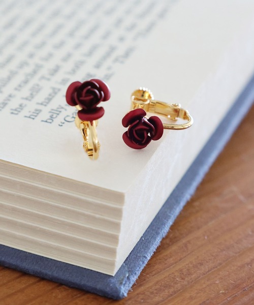 niko and...（ニコアンド）の「Made in Japan バラモチーフイヤリング（イヤリング・レディース・レッド/イエロー/パープル/ブラック・0）」の4枚目の写真