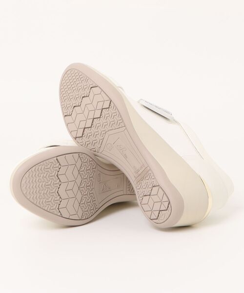 Riz raffinee(リズラフィーネ)の「ヒールアップベルトスニーカー(スニーカー・レディース・ベージュ系その他7/アイボリー/ブラック・24.5cm/24cm/23.5cm/23cm/22.5cm)」の12枚目の写真