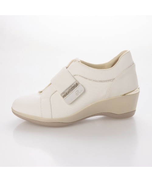 Riz raffinee(リズラフィーネ)の「ヒールアップベルトスニーカー(スニーカー・レディース・ベージュ系その他7/アイボリー/ブラック・24.5cm/24cm/23.5cm/23cm/22.5cm)」の13枚目の写真