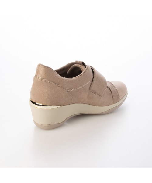 Riz raffinee(リズラフィーネ)の「ヒールアップベルトスニーカー(スニーカー・レディース・ベージュ系その他7/アイボリー/ブラック・24.5cm/24cm/23.5cm/23cm/22.5cm)」の5枚目の写真