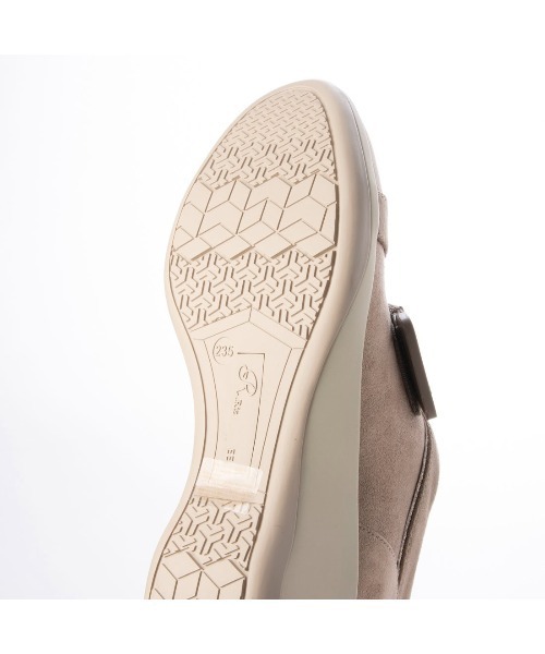 Riz raffinee(リズラフィーネ)の「ヒールアップベルトスニーカー(スニーカー・レディース・ベージュ系その他7/アイボリー/ブラック・24.5cm/24cm/23.5cm/23cm/22.5cm)」の7枚目の写真