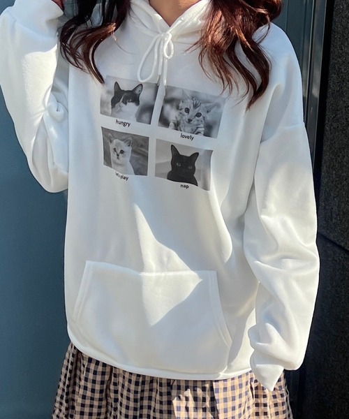 merrylatte(メリーラテ)の「モノクロCATフォトパーカー(パーカー・レディース・ホワイト・X-LARGE)」の1枚目の写真
