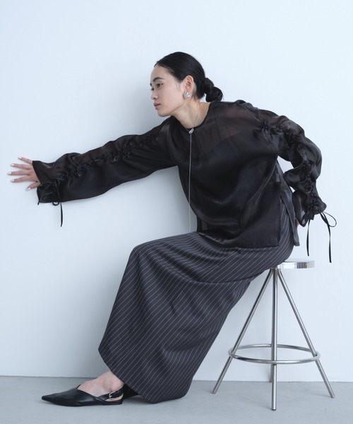 AIC.（エーアイシー）の「オーガンジーシャーリングブラウス（シャツ/ブラウス・レディース・グレー/アイボリー/ブラック・FREE）」の17枚目の写真