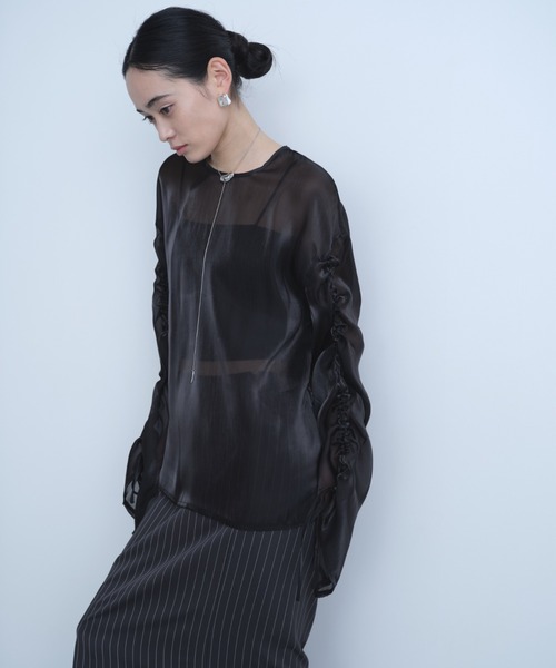 AIC.（エーアイシー）の「オーガンジーシャーリングブラウス（シャツ/ブラウス・レディース・グレー/アイボリー/ブラック・FREE）」の10枚目の写真