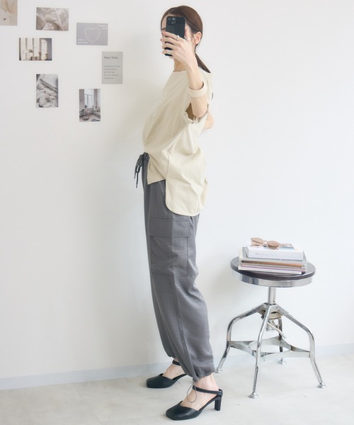 RU.TI.LE(ルチル)の「【RU.TI.LE】ウェーブロゴ刺繍T(Tシャツ/カットソー・レディース・ブラック/ベージュ/ホワイト・MEDIUM)」の21枚目の写真