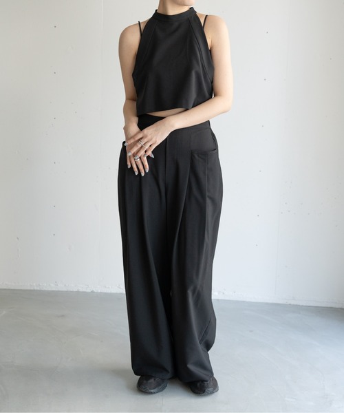 hwyl(ヒュイル)の「【2点セット】ホルタービスチェセットアップ(つなぎ/オールインワン・レディース・アッシュグレー/ブラック・SMALL/MEDIUM)」の3枚目の写真