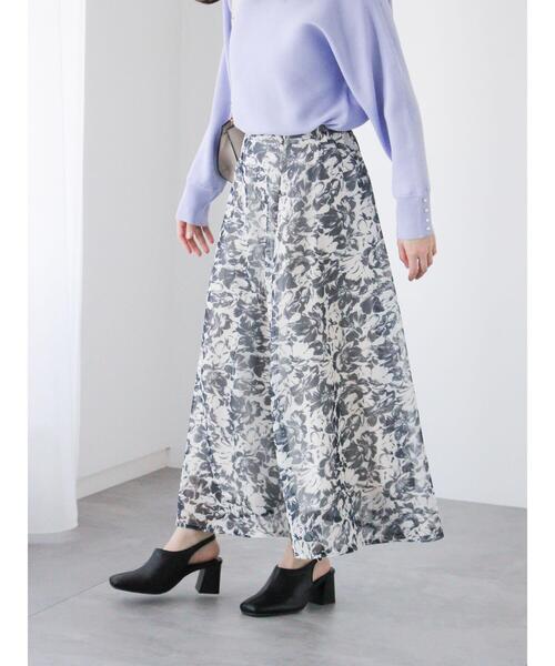 Te chichi TERRASSE(テチチテラス)の「メッシュフラワーフレアスカート《2025spring catalog item》(スカート・レディース・ブルー/ネイビー/グリーン・F)」の2枚目の写真