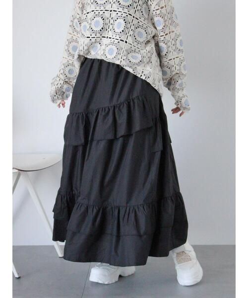 ehka sopo（エヘカソポ）の「フリルティアードスカート（スカート・レディース・ブラック/オフホワイト/グレー・F）」の2枚目の写真