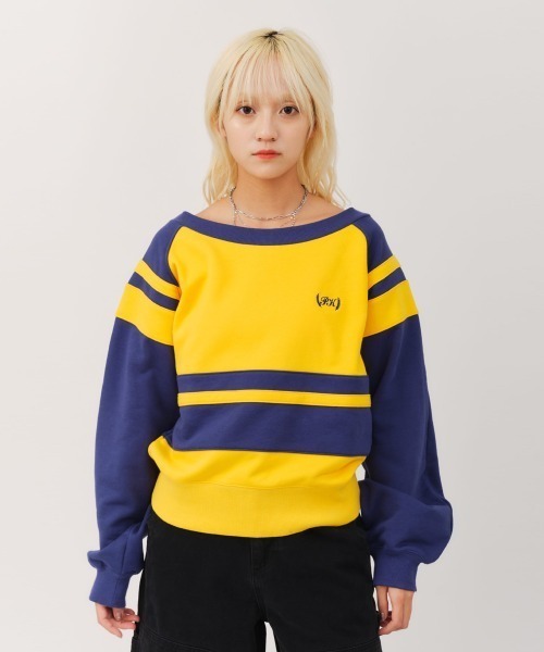 atmos pink(アトモスピンク)の「atmos pink Bell Sleeves Line Sweatshirt / アトモス ピンク ベル スリーブ ライン スウェットシャツ(スウェット・レディース・ブラック/イエロー/ピンク・FREE)」の2枚目の写真
