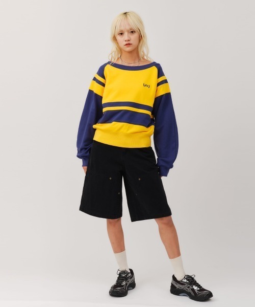 atmos pink(アトモスピンク)の「atmos pink Bell Sleeves Line Sweatshirt / アトモス ピンク ベル スリーブ ライン スウェットシャツ(スウェット・レディース・ブラック/イエロー/ピンク・FREE)」の20枚目の写真