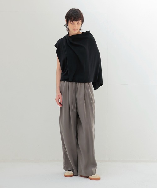 DRESSLAVE(ドレスレイブ)の「fibril cupra gather wide pants(フィブリルキュプラギャザーワイドパンツ)(その他パンツ・レディース・グレー/ブラック・38/36)」の6枚目の写真