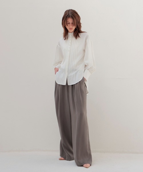 DRESSLAVE(ドレスレイブ)の「fibril cupra gather wide pants(フィブリルキュプラギャザーワイドパンツ)(その他パンツ・レディース・グレー/ブラック・38/36)」の9枚目の写真