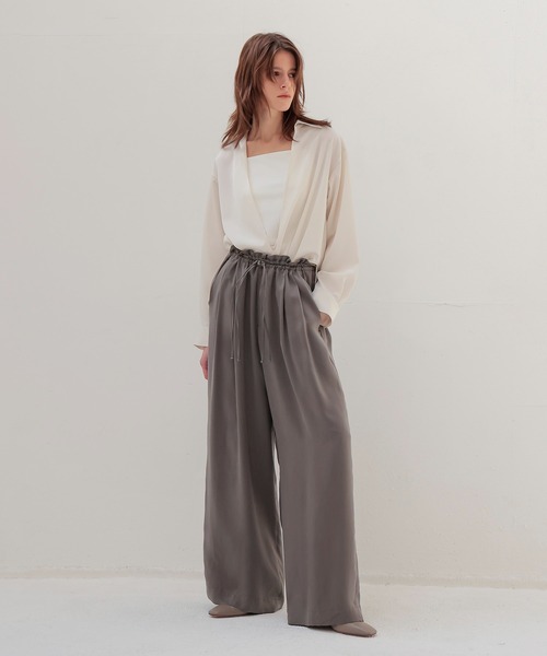 DRESSLAVE(ドレスレイブ)の「fibril cupra gather wide pants(フィブリルキュプラギャザーワイドパンツ)(その他パンツ・レディース・グレー/ブラック・38/36)」の11枚目の写真