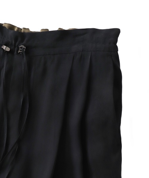 DRESSLAVE(ドレスレイブ)の「fibril cupra gather wide pants(フィブリルキュプラギャザーワイドパンツ)(その他パンツ・レディース・グレー/ブラック・38/36)」の16枚目の写真