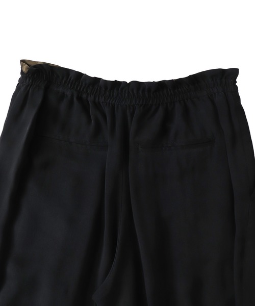 DRESSLAVE(ドレスレイブ)の「fibril cupra gather wide pants(フィブリルキュプラギャザーワイドパンツ)(その他パンツ・レディース・グレー/ブラック・38/36)」の18枚目の写真