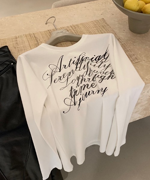 lilful(リルフル)の「レタリングロゴ プリントロンT(Tシャツ/カットソー・レディース・ホワイト/ブラック・L/M)」の5枚目の写真