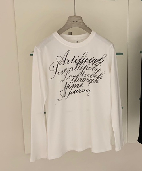 lilful(リルフル)の「レタリングロゴ プリントロンT(Tシャツ/カットソー・レディース・ホワイト/ブラック・L/M)」の3枚目の写真