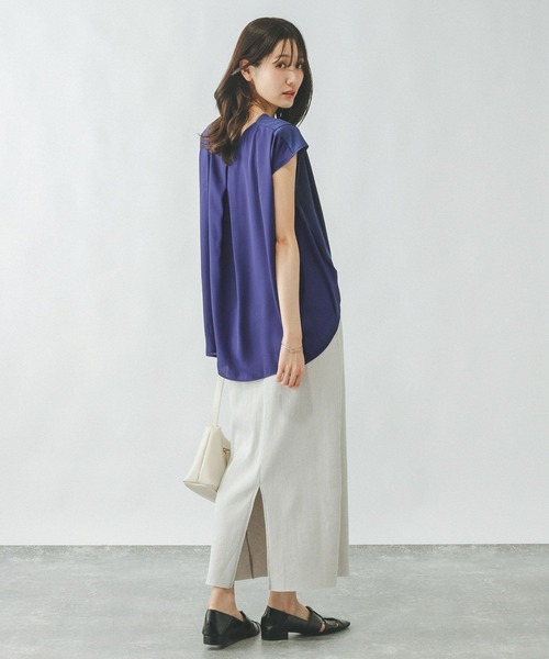 GLOBAL WORK(グローバルワーク)の「快適バックギャザーT/323352(Tシャツ/カットソー・レディース・ブラック/レッド系その他/ブルー・MEDIUM/LARGE)」の9枚目の写真