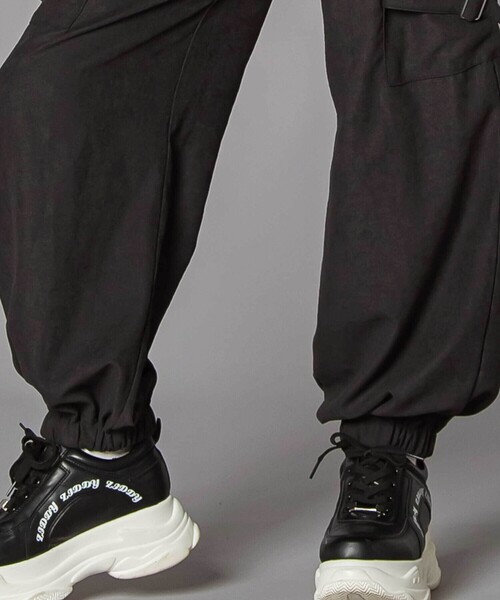 ZIDDY（ジディ）の「サテンカーゴパンツ(130~160cm)（カーゴパンツ・キッズ・ブラック/ブルー・140cm/150cm/FREE/130cm）」の6枚目の写真