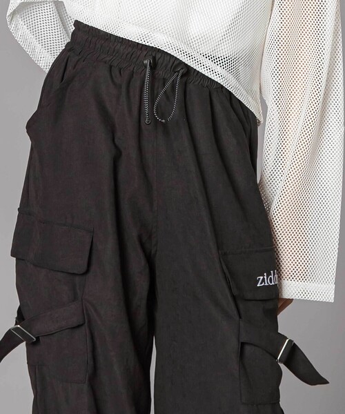 ZIDDY（ジディ）の「サテンカーゴパンツ(130~160cm)（カーゴパンツ・キッズ・ブラック/ブルー・140cm/150cm/FREE/130cm）」の10枚目の写真