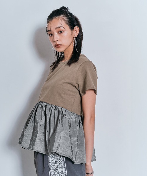 W:Huku(フーク)の「切り替え 配色 ペプラム コンパクト Tシャツ / 半袖 ハーフスリーブ(Tシャツ/カットソー・レディース・オフホワイト/ライトブラウン/ブラック/チャコール・M/L)」の14枚目の写真