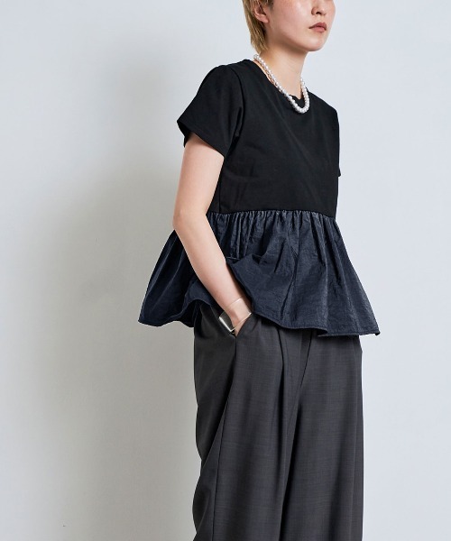 W:Huku(フーク)の「切り替え 配色 ペプラム コンパクト Tシャツ / 半袖 ハーフスリーブ(Tシャツ/カットソー・レディース・オフホワイト/ライトブラウン/ブラック/チャコール・M/L)」の18枚目の写真