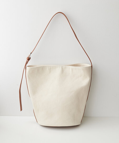 DISCOAT（ディスコート）の「コンビワンハンドルバケットショルダーバッグ（ショルダーバッグ・レディース・ブラック系その他/ブラック/ブラウン/キャメル・FREE）」の12枚目の写真