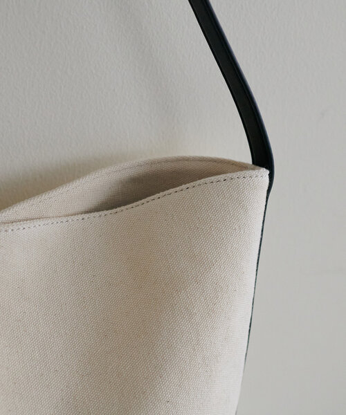 DISCOAT（ディスコート）の「コンビワンハンドルバケットショルダーバッグ（ショルダーバッグ・レディース・ブラック系その他/ブラック/ブラウン/キャメル・FREE）」の19枚目の写真