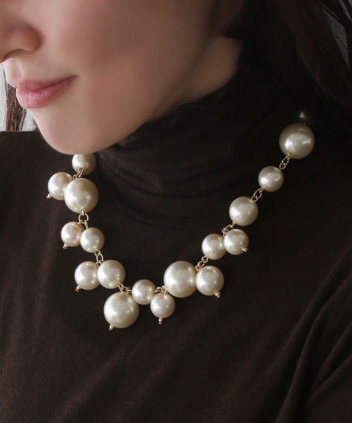 colleca la（コレカラ）の「大粒パールネックレス（ネックレス・レディース・ホワイト・FREE）」の3枚目の写真