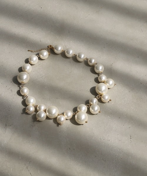 colleca la（コレカラ）の「大粒パールネックレス（ネックレス・レディース・ホワイト・FREE）」の4枚目の写真