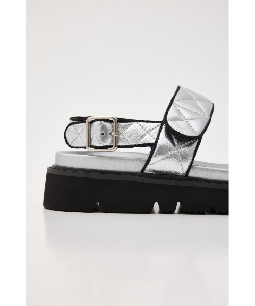 STACCATO(スタッカート)の「キルティングライトフラット(サンダル・レディース・ブラック/シルバー・22.5cm/23.0cm/23.5cm/24.0cm/24.5cm)」の20枚目の写真
