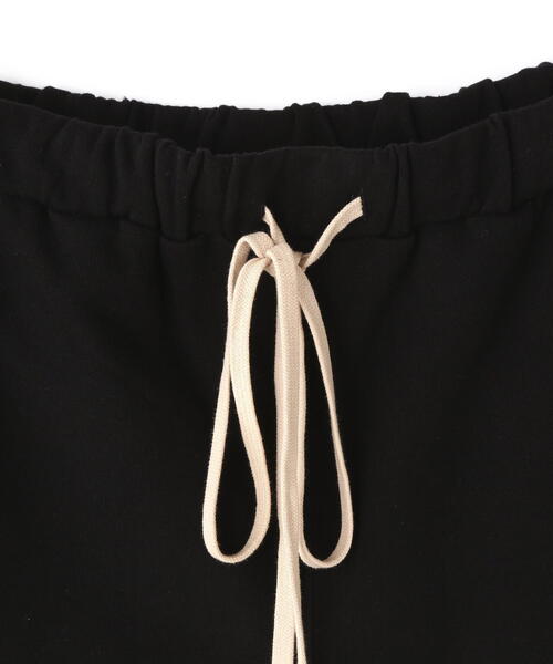 WHITELAND（ホワイトランド）の「【WEB&DEPOT限定】WHITELAND/LOGO SWEAT SHORTS（その他パンツ・レディース・ブラック/ホワイト/ベージュ・S/M/L）」の9枚目の写真