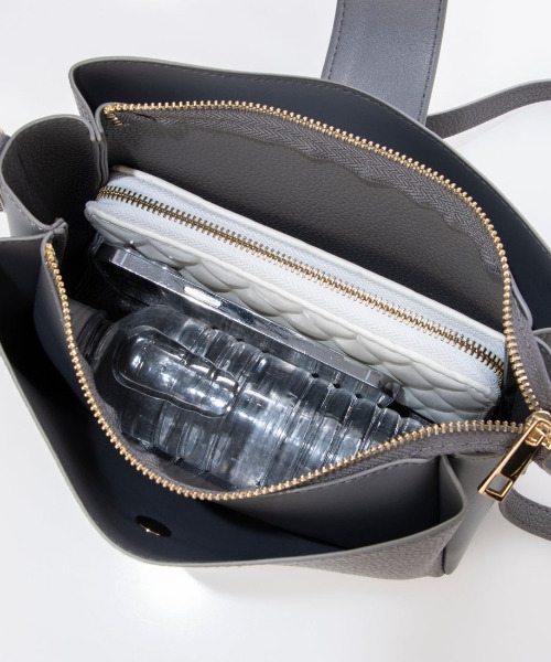 cache cache(カシュ カシュ)の「カシュカシュ cachecache / 横型3つ口ショルダーバッグ(ショルダーバッグ・レディース・ベージュ/グレー/シルバー/ブラック・FREE)」の15枚目の写真
