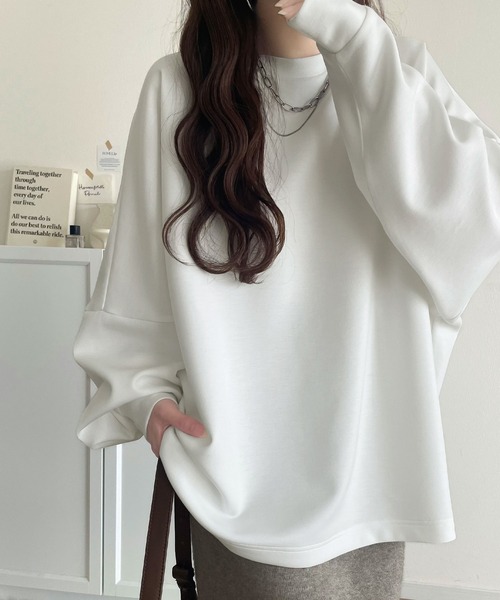 Java（ジャバ）の「《JaVaジャバ コラボ》上品な抜け感と艶感◎ドルマンダンボール素材ビッグトレーナー（長袖）（スウェット・レディース・ブラック/グレイッシュベージュ/ブルー/杢グレー/オフホワイト/チャコール/オートミール・LARGE/MEDIUM/SMALL/X-LARGE）」の8枚目の写真